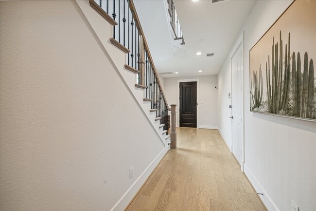 Photo - 2803 Hicks St