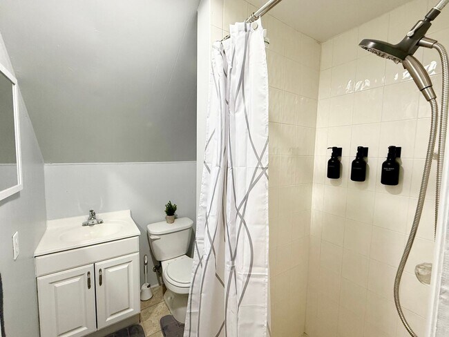 Photo - 1-Bedroom Apartment – Prime Poughkeepsie L...