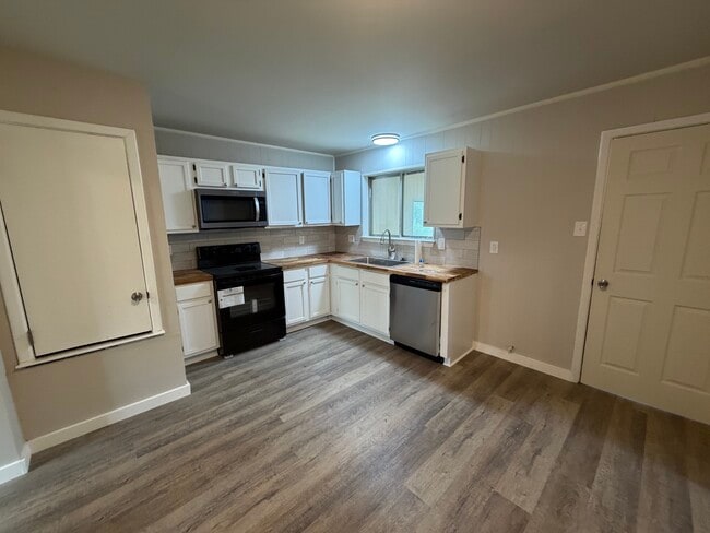 Photo - 103 Briarfield Cove