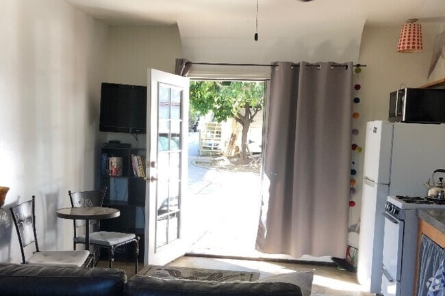 Building Photo - 652 Tularosa Dr Unit #652 .5 Rental
