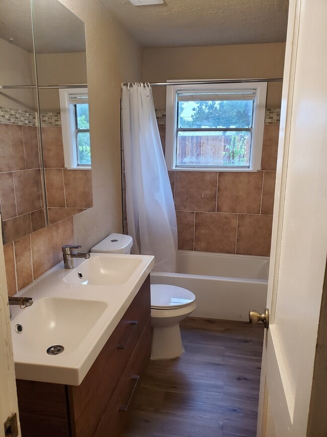 Photo - 5131 Lyndhurst Dr