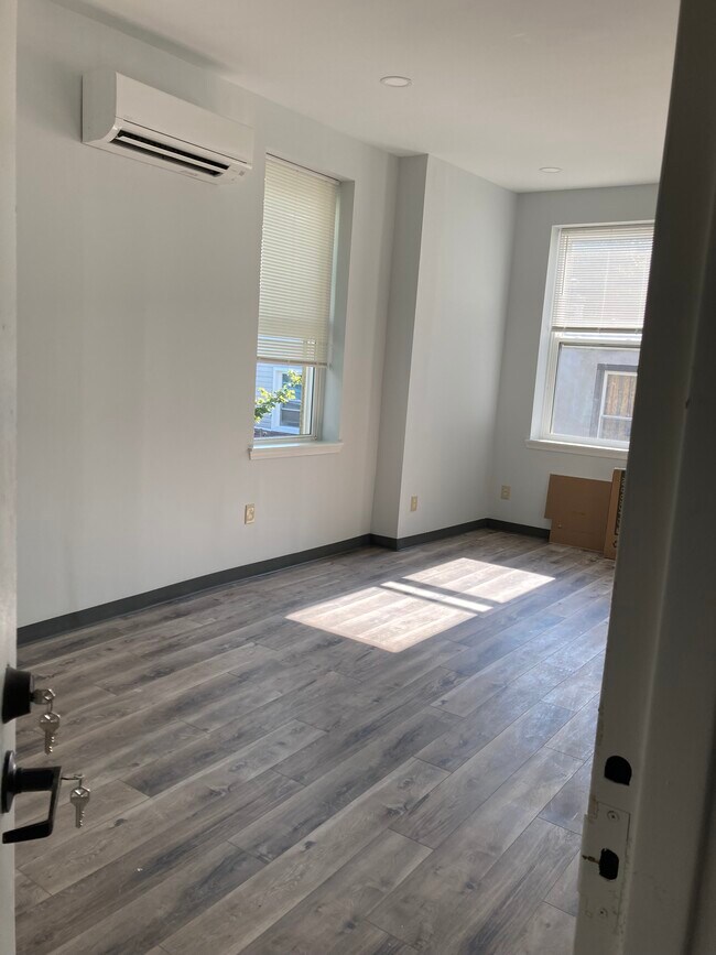 Photo - 2513 Frankford Ave