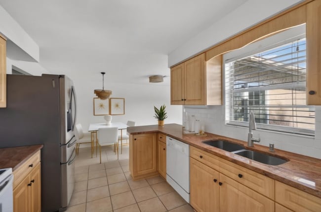 Photo - 8195 Coachlight Cir