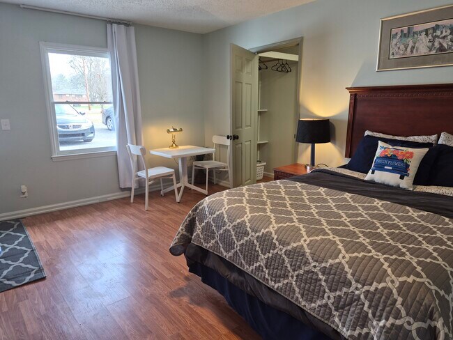 Spacious Floor Plan - 303 Appleton St