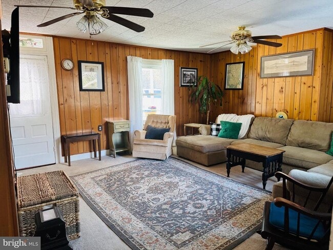 Photo - 12704 Newland Rd