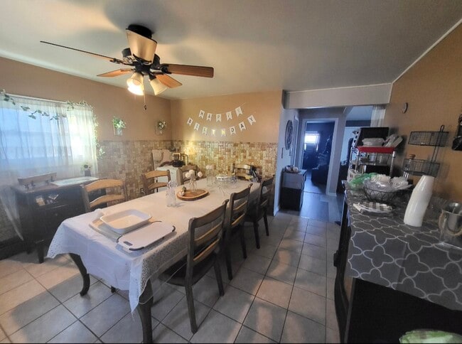 Comer en la cocina - 61 Centre St Unidad 2ndfloor