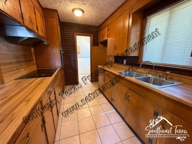 Photo - 4455 S 5th St