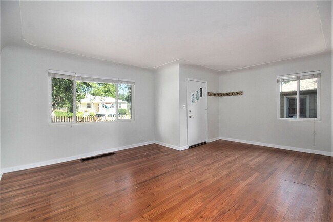 Photo - Single-Family 4 Bedroom 2 Bathroom Home in Englewood