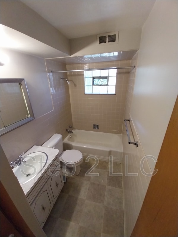 Photo - 7384 Pearl Rd