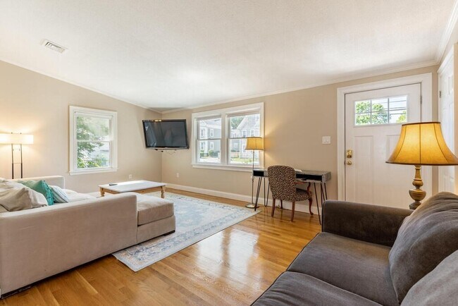 10 Railroad Ave Unit 1
