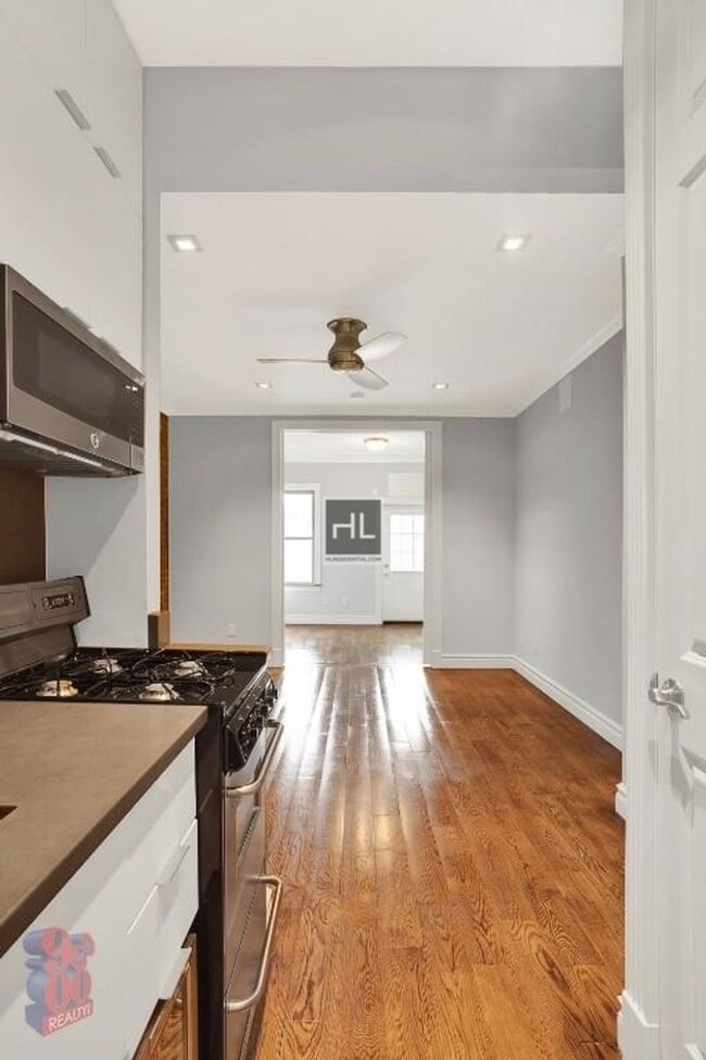Photo - Tenth Avenue Unit 4RS
