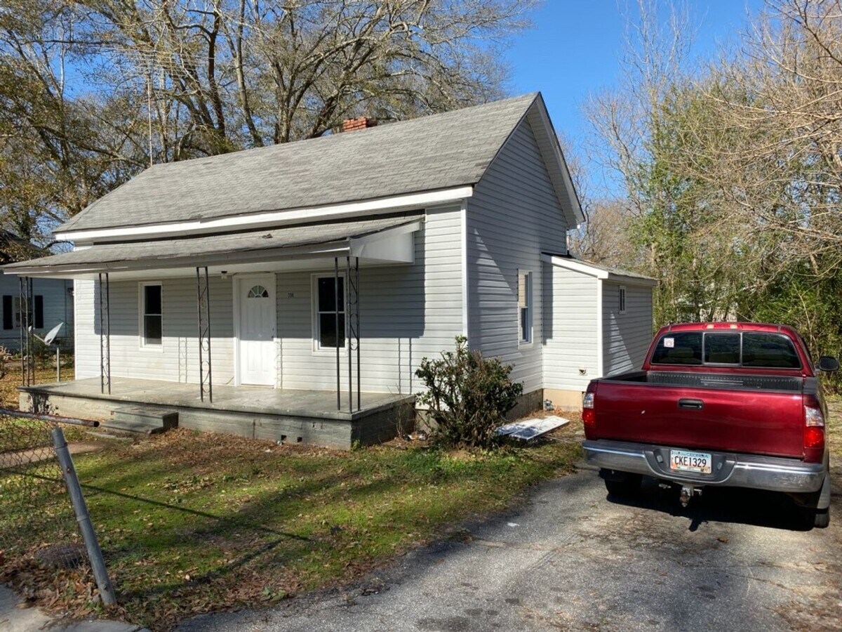 Photo - 204 Askew Ave