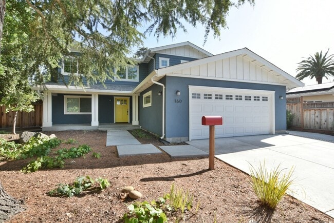 Stunning Custom Remodeled 5 Bedroom 3 Bath... - Stunning Custom Remodeled 5 Bedroom 3 Bath... House