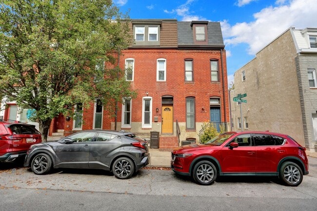 Building Photo - 2308 E Fairmount Ave