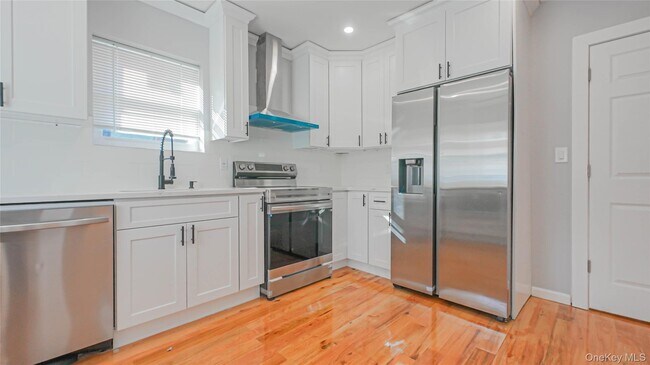 Photo - 436 E 5th St Unit FL 2