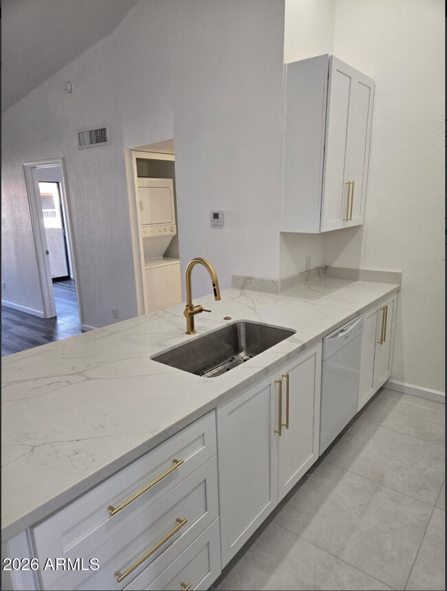 Photo - 1351 N Pleasant Dr