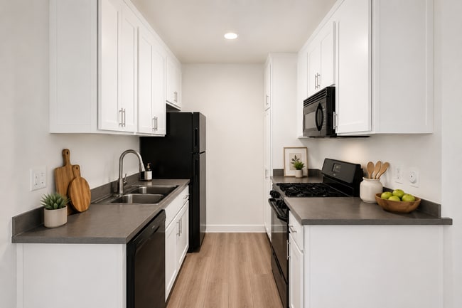 Photo - Terraces at Tarzana | 5931 Reseda Blvd
