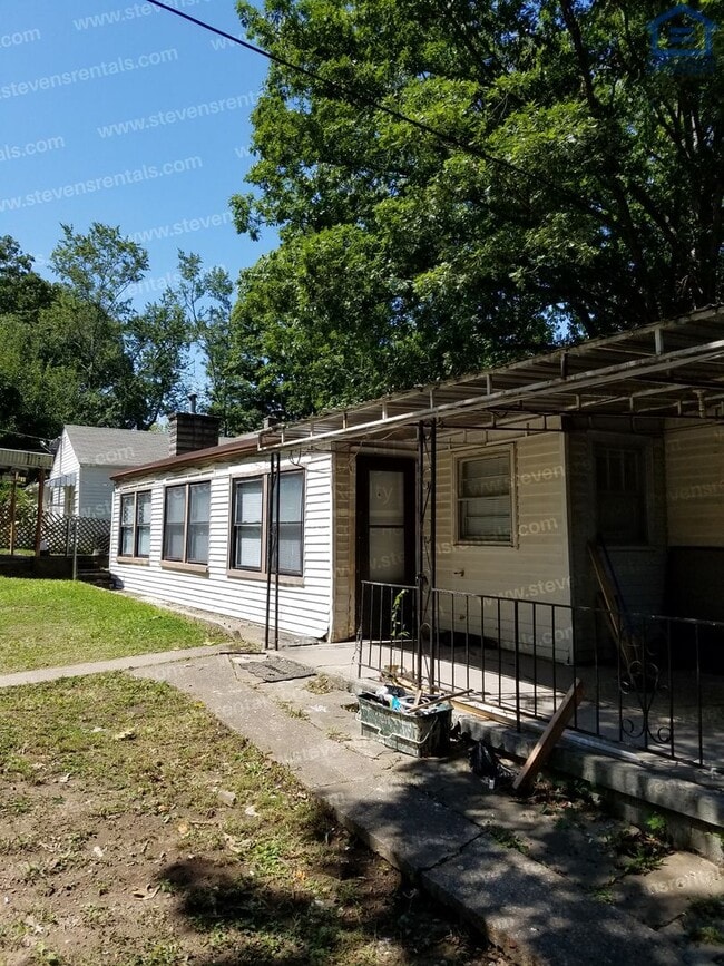 Photo - 2420 Chicago Ave