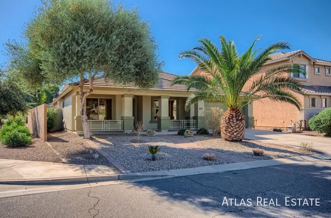 Photo - 1305 W Busa Dr House