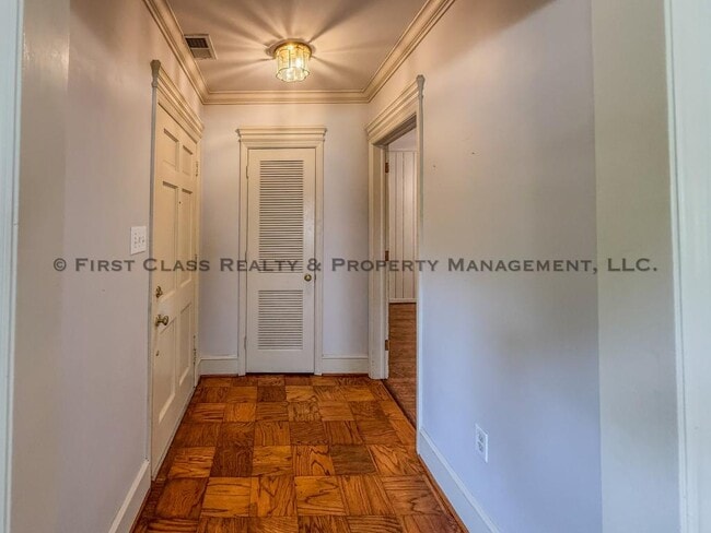 Photo - 500 Ashworth Rd