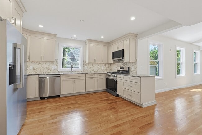 Photo - 51 Eddy St Unit 2