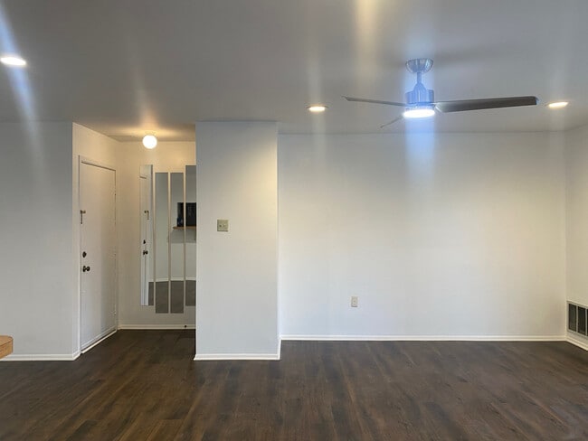 Photo - 1903 Jefferson Ct Unit 1903 Jefferson Court