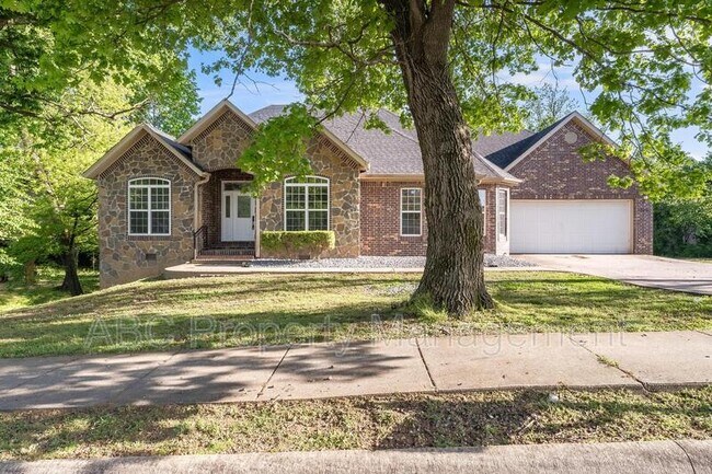 Photo - 2505 SW 8th St House