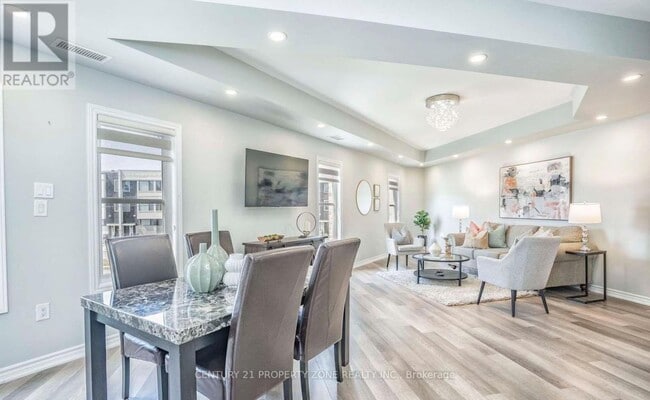 Photo - 3865 Major Mackenzie Dr W