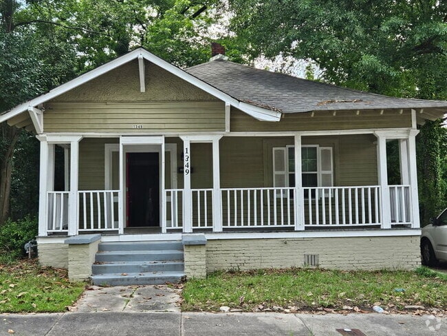 Building Photo - Three Beddroom Ranch Home, Total Electric