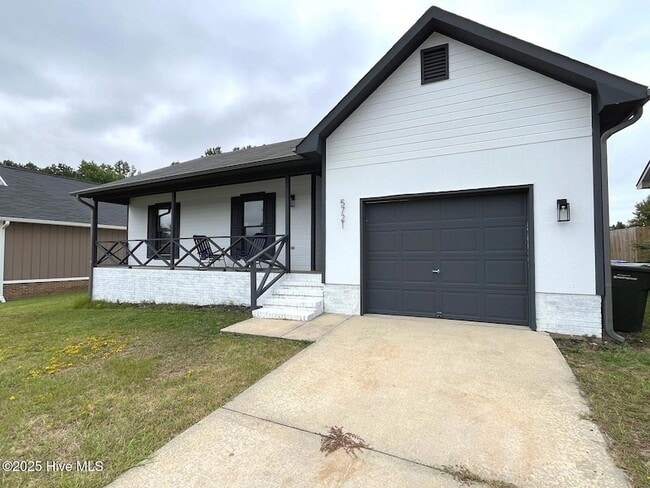 Photo - 5721 Randleman St