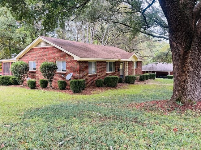 Photo - Beyond Perfect 3 bedroom 1 bath !!!!