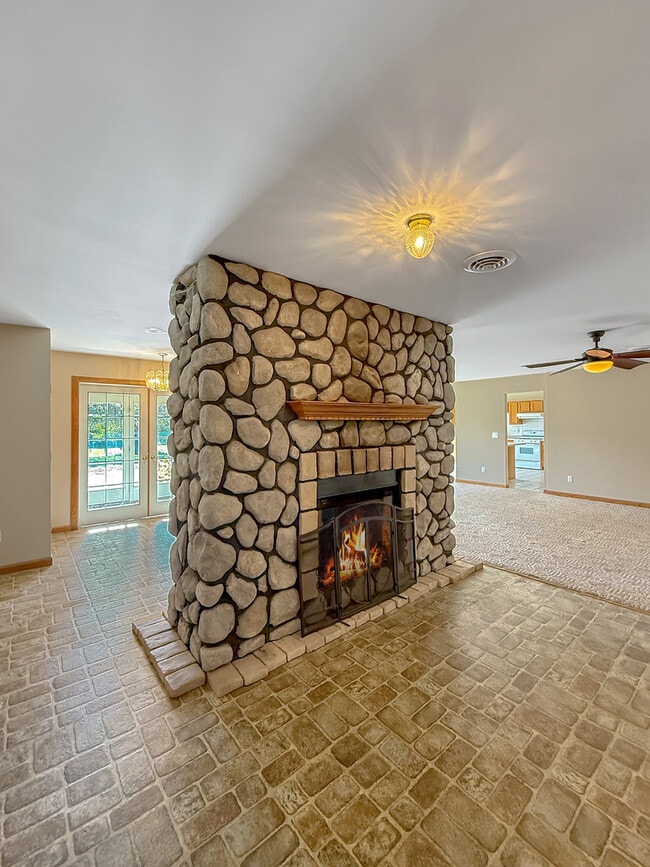 Photo - 33053 Pamrich Dr