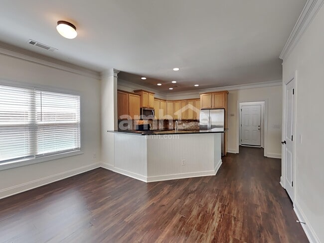 Photo - 263 Royal Cres Terrace