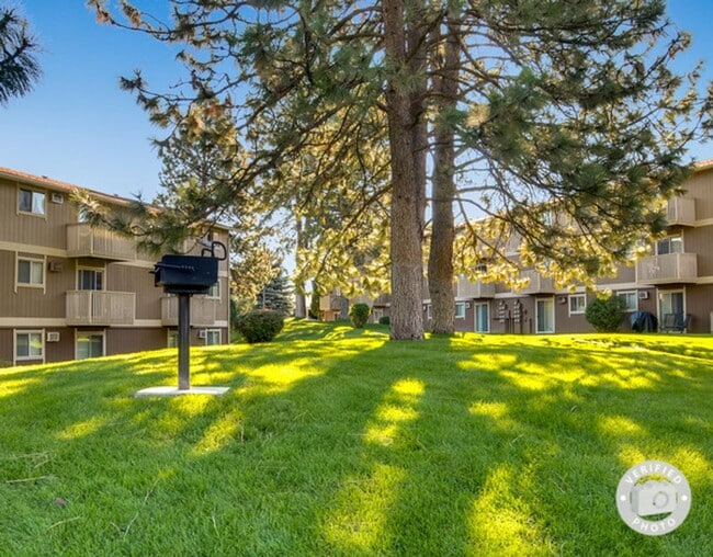 Photo - Rosewood Club Apts