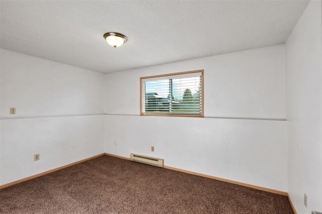 Photo - Augusta Ave, Duplex Unidad 10513