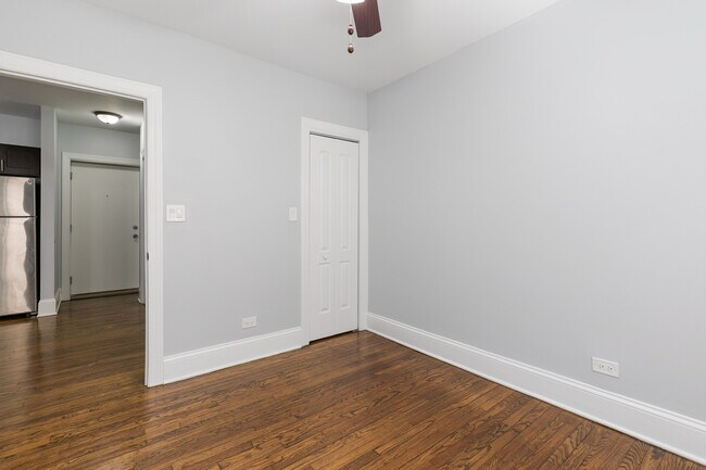 Photo - 1611 W Juneway Terrace Unit 2F