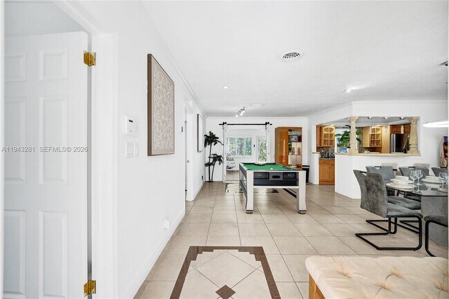 Photo - 2101 NE 25th St