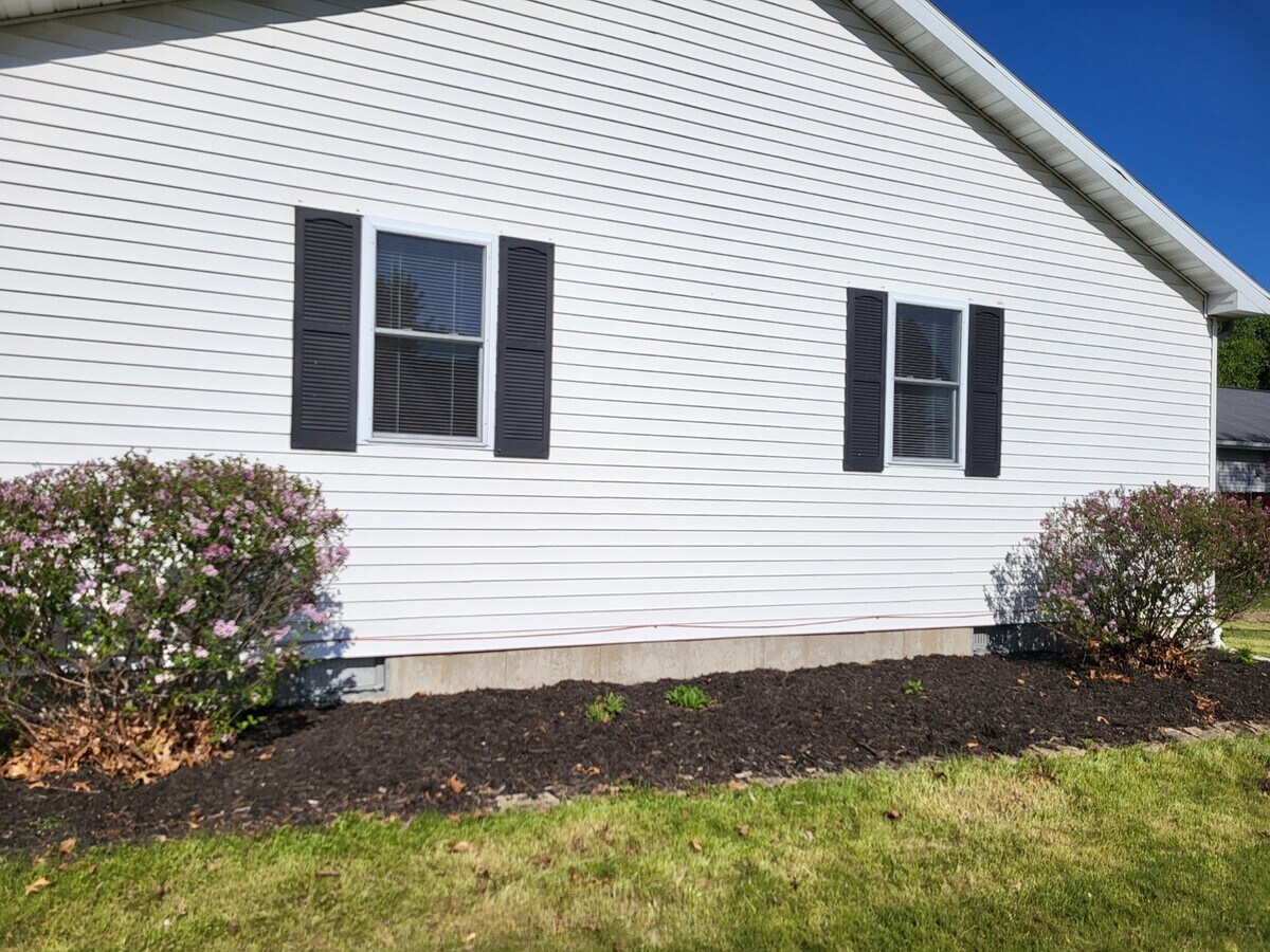 Photo - 129 Country Ct