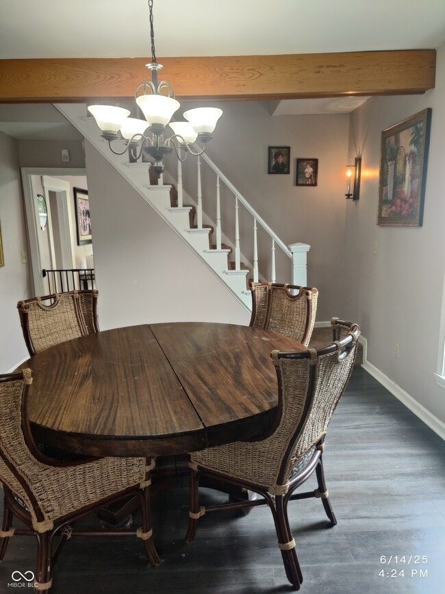 Photo - 121 N Main St