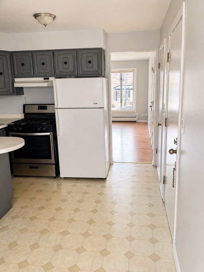 Photo - 801 S La Grange Rd Unit 1W