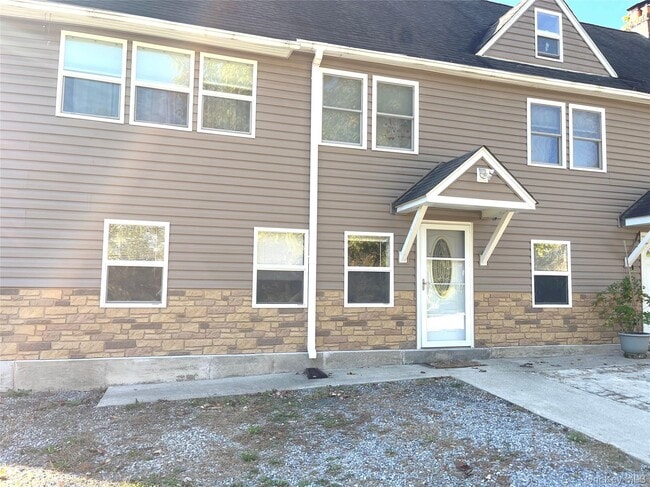 Photo - 185 Osborne Hill Rd Unit 2