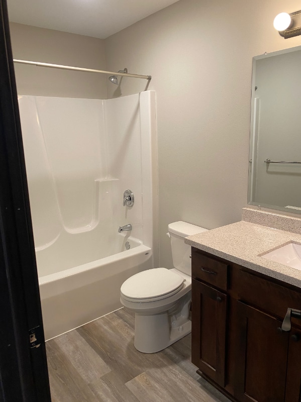 Photo - 1013 Royal Blvd