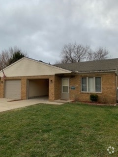 Building Photo - 39483 Jefferson Ave Unit 39483 Rental