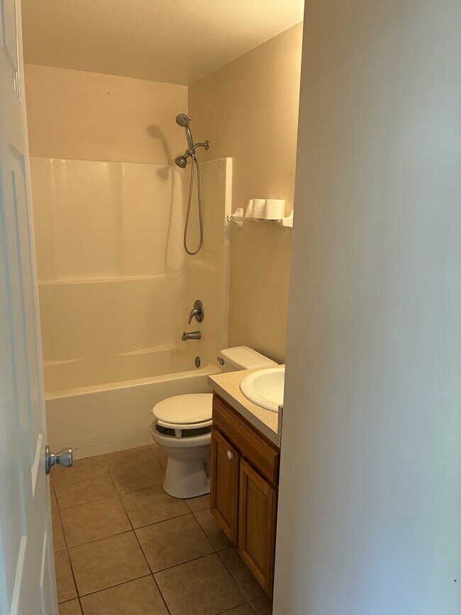 Photo - 6079 E Quitman St