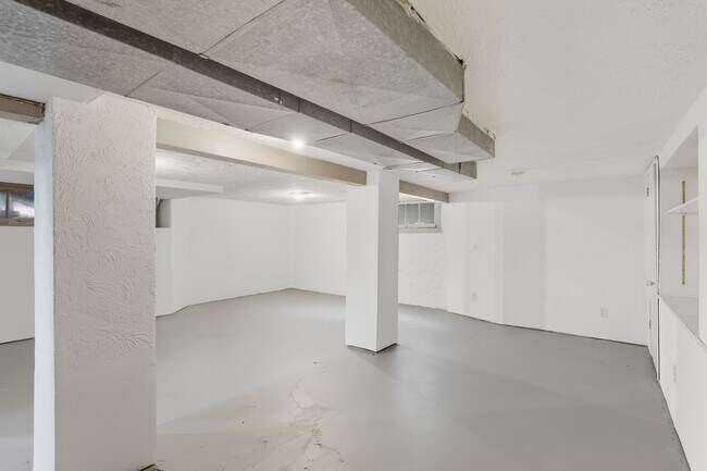 Photo - Charming Bungalow with Spacious Loft Suite and Large Backyard