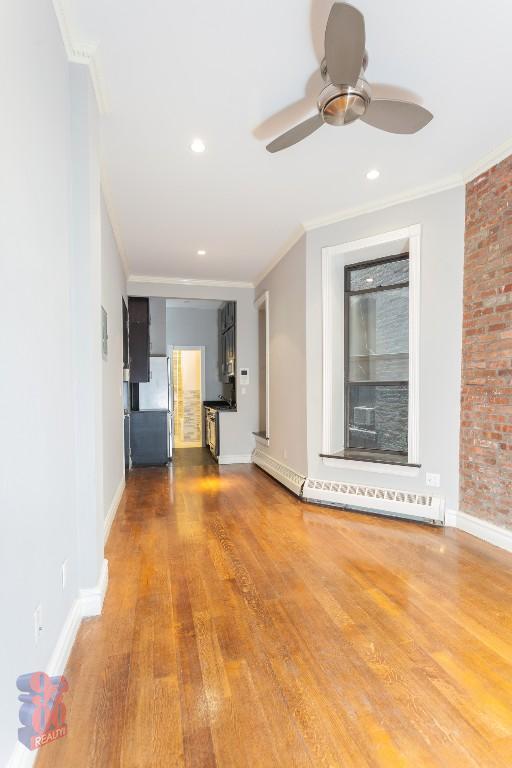 Photo - 219 E 28th St Apartamento Unidad 1C