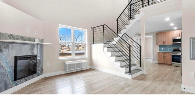 Building Photo - 212 70th St Unit 405