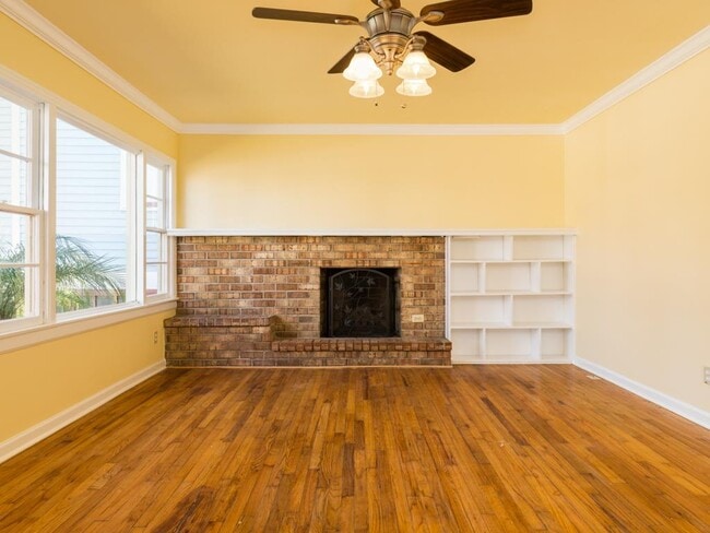 Photo - 1409 Winnie St