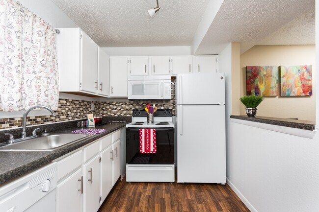 Photo - Four Winds Apartments