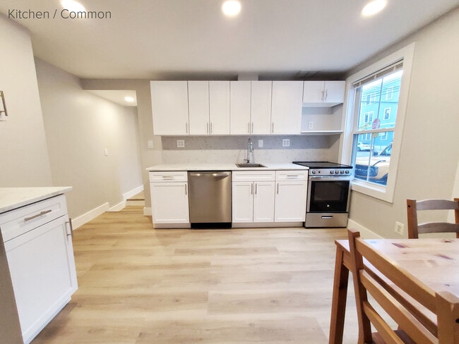 Photo - 98 Sciarappa St Unit 98 Sciarappa B